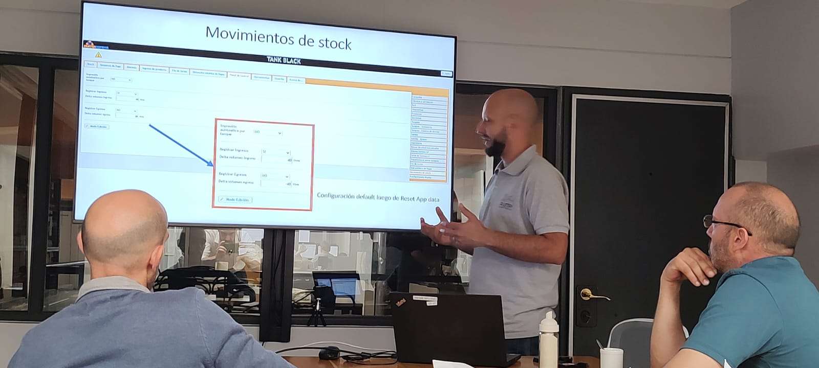 Capacitación sobre instalación y configuración del sistema de telemedición TANK Black