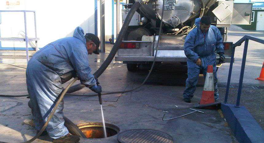 Pruebas de hermeticidad y limpieza de tanques de combustible